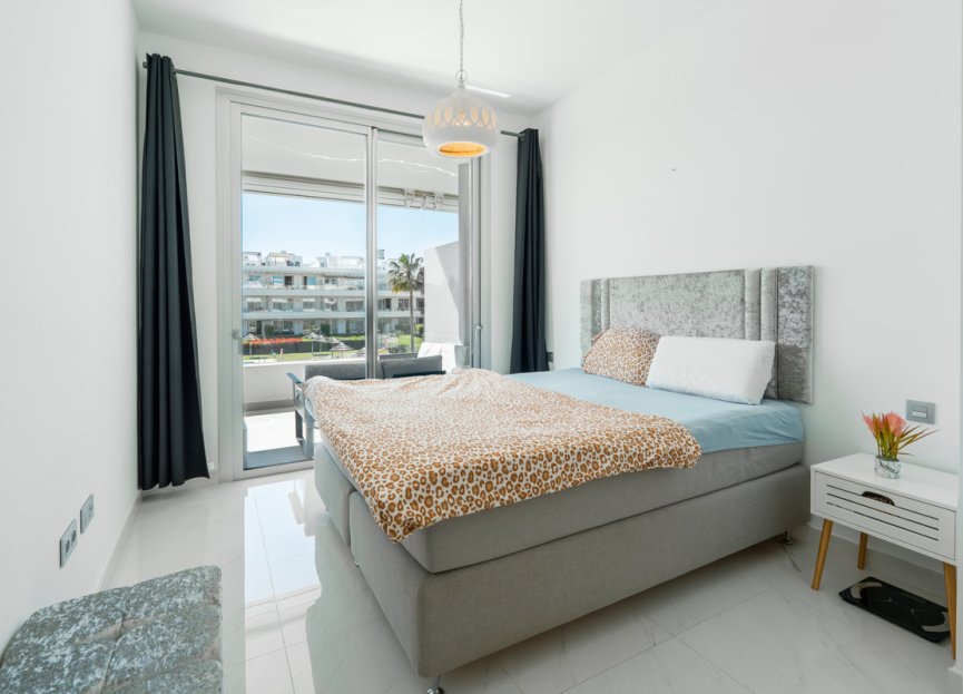 Resale - Apartment - Middle Floor Apartment - Estepona - Estepona Centro