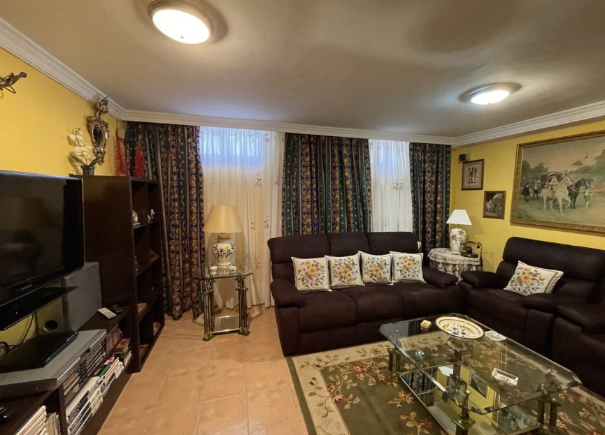 Resale - House - Townhouse - Marbella - Altos de los Monteros