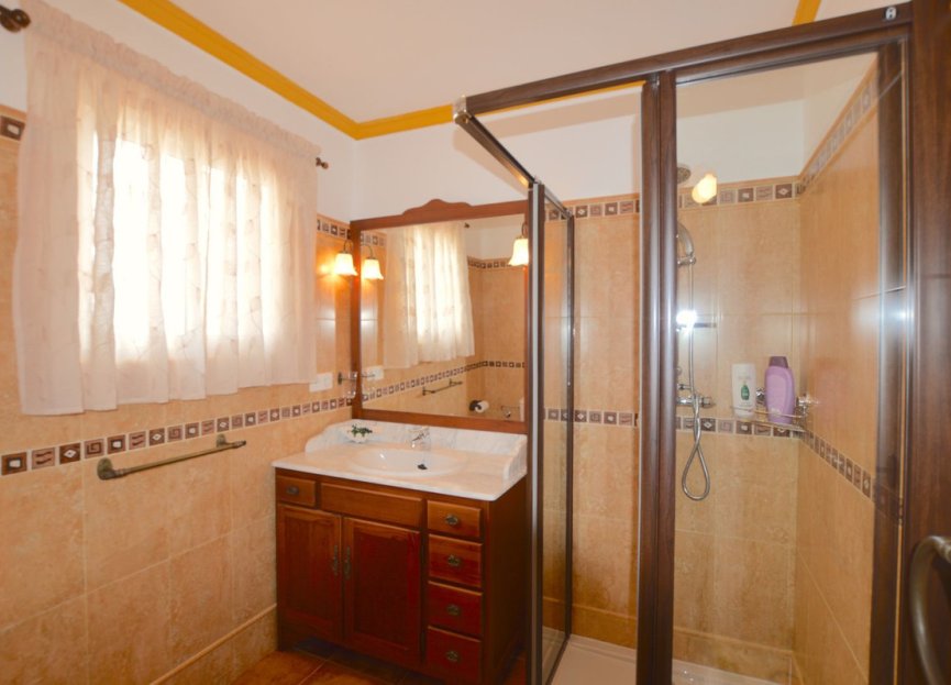 Resale - House - Townhouse - Marbella - Altos de los Monteros