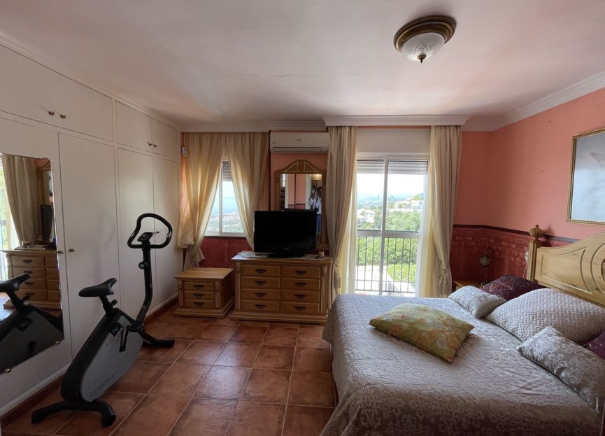 Resale - House - Townhouse - Marbella - Altos de los Monteros