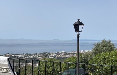 Resale - House - Townhouse - Marbella - Altos de los Monteros