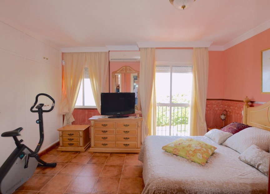 Resale - House - Townhouse - Marbella - Altos de los Monteros