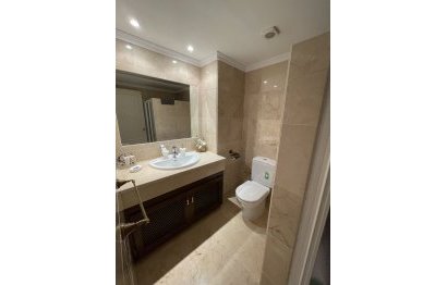 Resale - House - Townhouse - Marbella - Altos de los Monteros