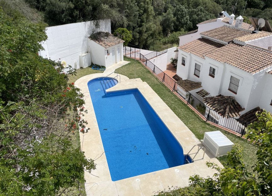 Resale - House - Townhouse - Marbella - Altos de los Monteros