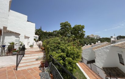 Resale - House - Townhouse - Marbella - Altos de los Monteros