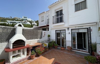 Resale - House - Townhouse - Marbella - Altos de los Monteros