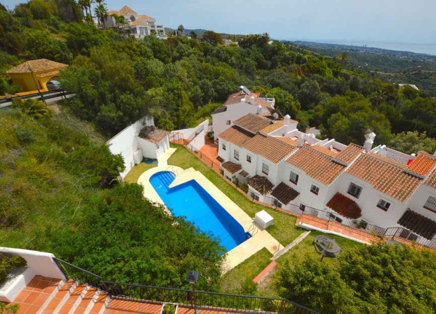 Resale - House - Townhouse - Marbella - Altos de los Monteros