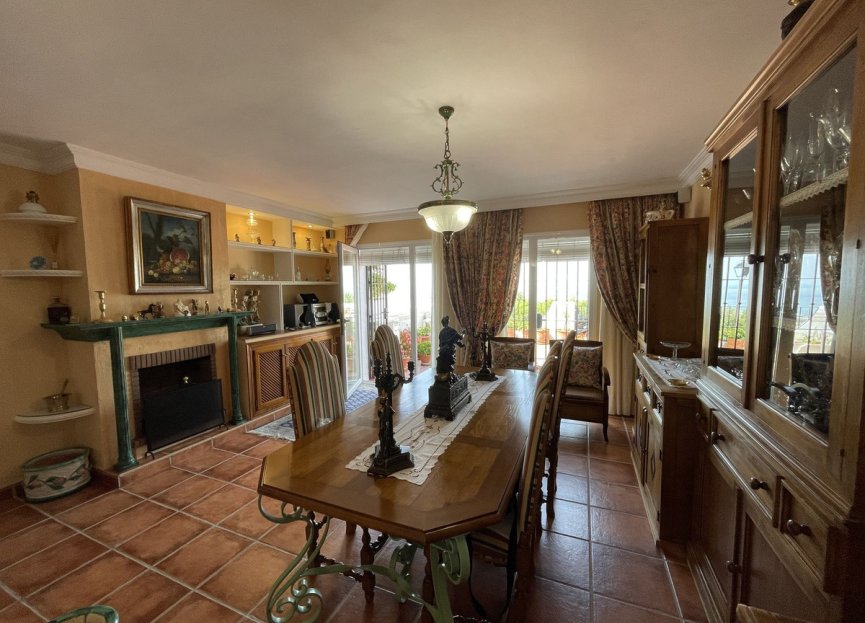 Resale - House - Townhouse - Marbella - Altos de los Monteros