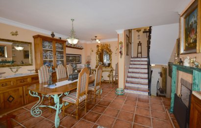 Resale - House - Townhouse - Marbella - Altos de los Monteros