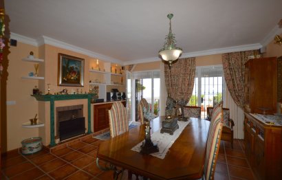 Resale - House - Townhouse - Marbella - Altos de los Monteros