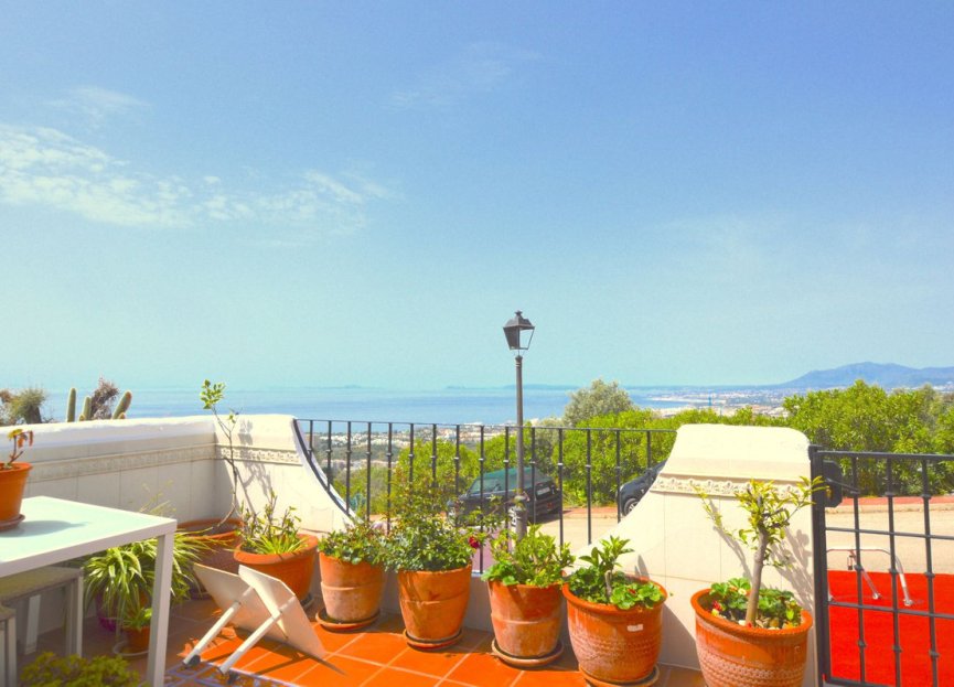 Resale - House - Townhouse - Marbella - Altos de los Monteros