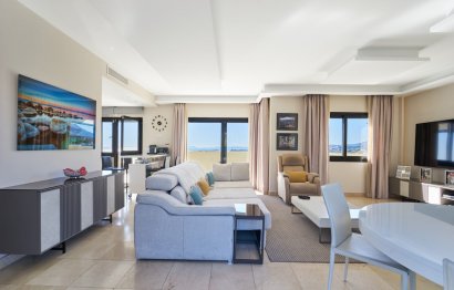 Resale - Apartment - Penthouse - Estepona - Estepona Centro