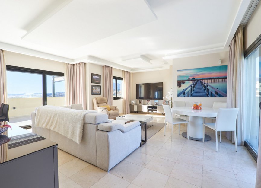 Resale - Apartment - Penthouse - Estepona - Estepona Centro