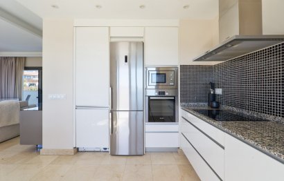 Resale - Apartment - Penthouse - Estepona - Estepona Centro