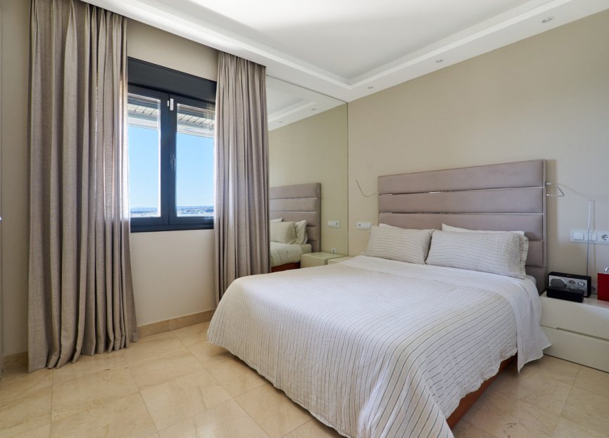 Resale - Apartment - Penthouse - Estepona - Estepona Centro