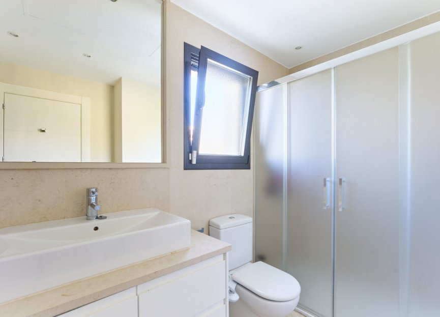 Resale - Apartment - Penthouse - Estepona - Estepona Centro