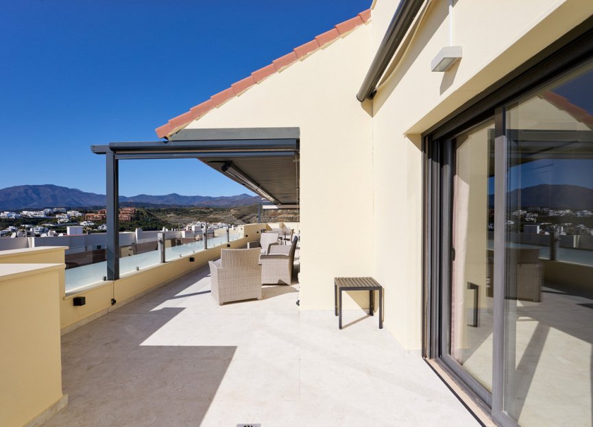 Resale - Apartment - Penthouse - Estepona - Estepona Centro