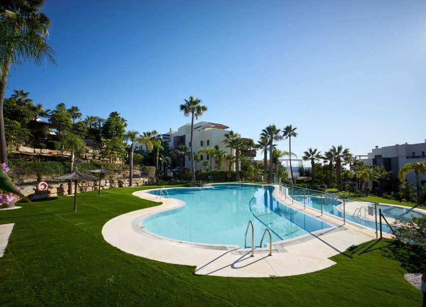 Resale - Apartment - Penthouse - Estepona - Estepona Centro