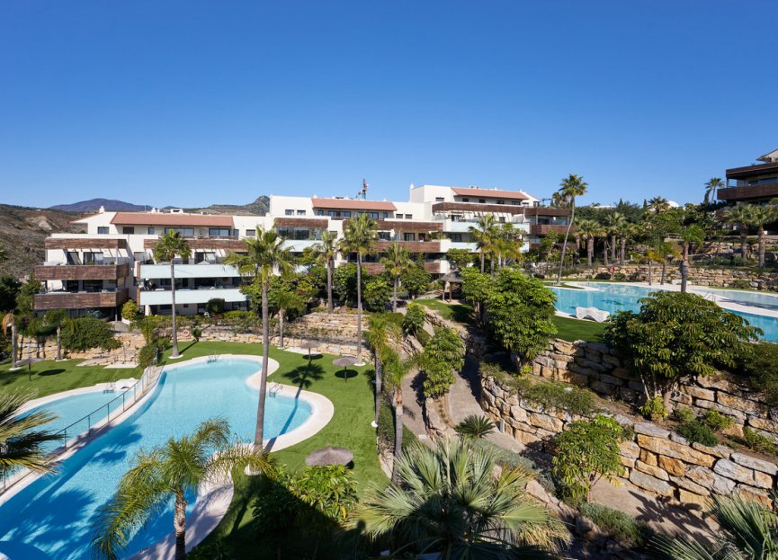 Resale - Apartment - Penthouse - Estepona - Estepona Centro