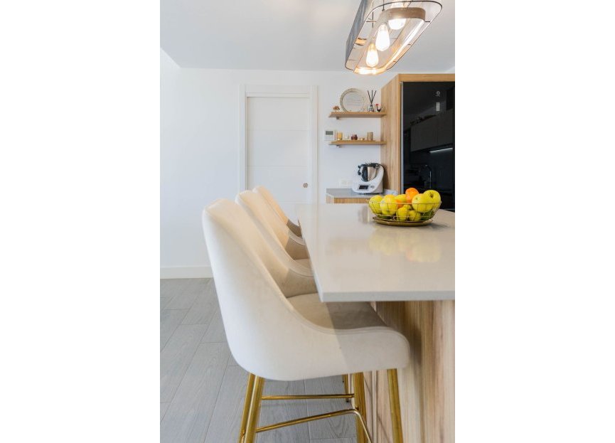 Resale - Apartment - Middle Floor Apartment - Fuengirola - Fuengirola Centro