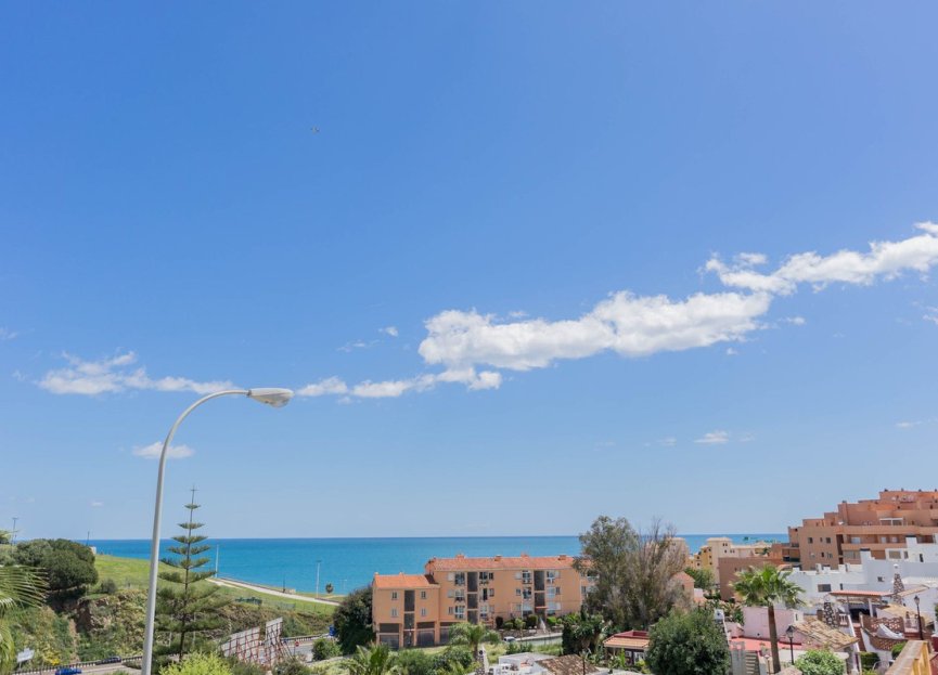 Resale - Apartment - Middle Floor Apartment - Fuengirola - Fuengirola Centro