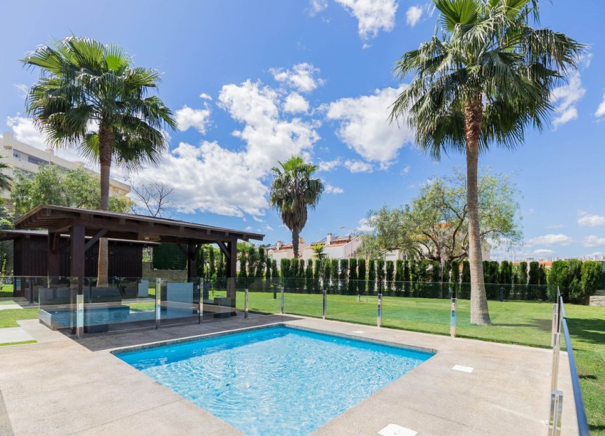 Resale - Apartment - Middle Floor Apartment - Fuengirola - Fuengirola Centro