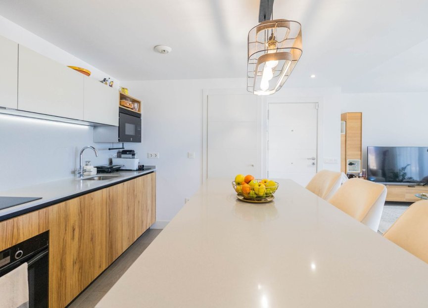 Resale - Apartment - Middle Floor Apartment - Fuengirola - Fuengirola Centro