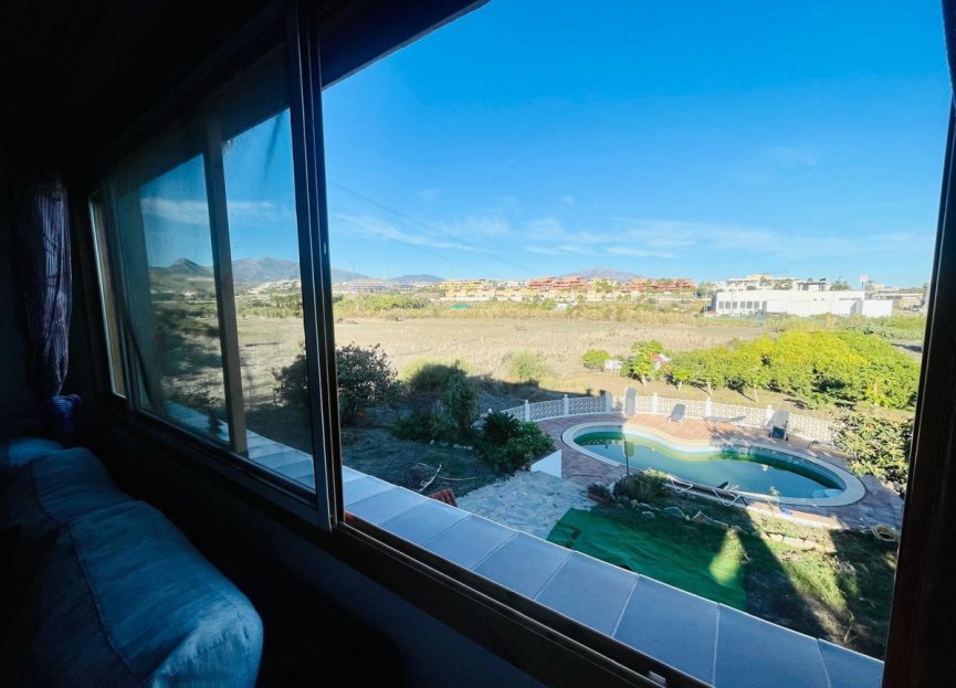 Resale - House - Finca - Cortijo - Estepona - Cancelada