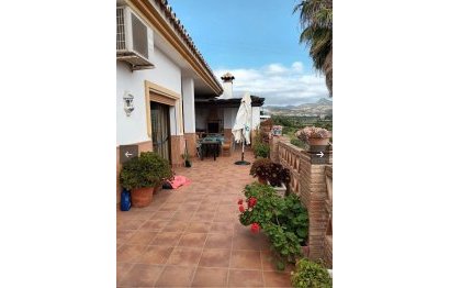 Resale - House - Finca - Cortijo - Estepona - Cancelada