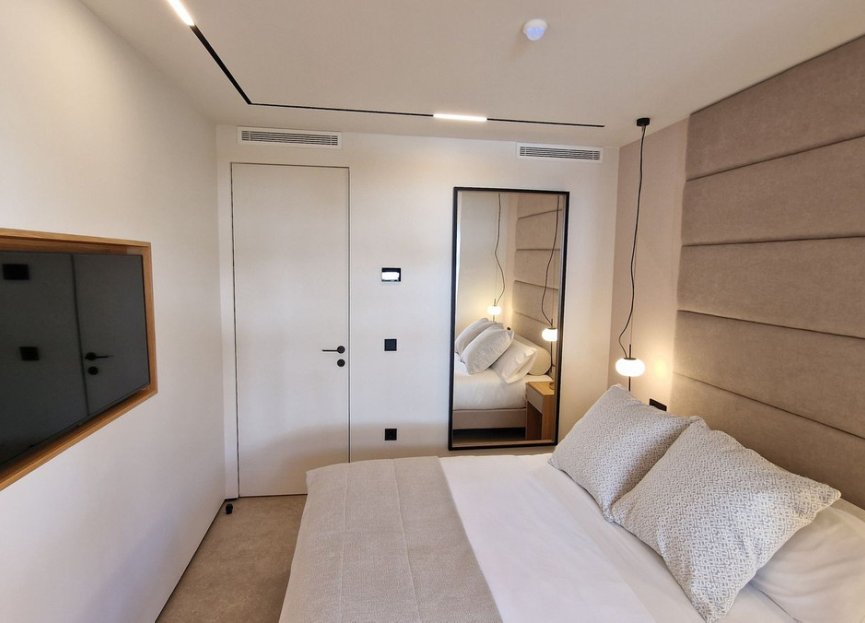 Resale - Apartment - Middle Floor Apartment - Marbella - Nueva Andalucia