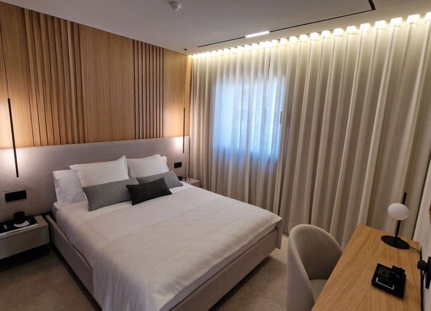 Resale - Apartment - Middle Floor Apartment - Marbella - Nueva Andalucia