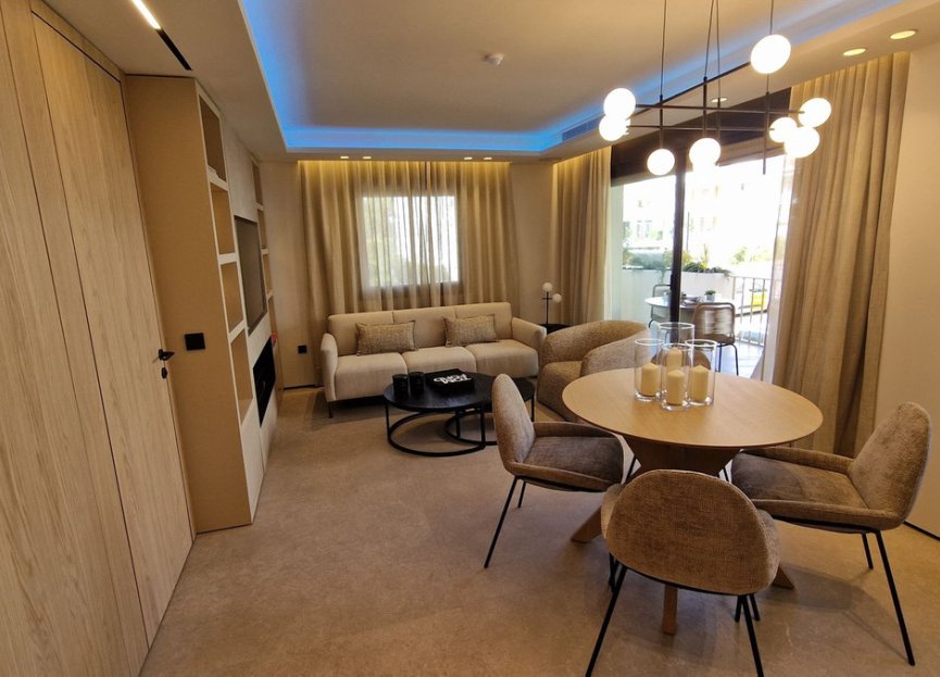 Resale - Apartment - Middle Floor Apartment - Marbella - Nueva Andalucia