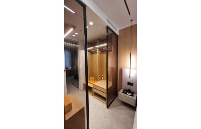 Resale - Apartment - Middle Floor Apartment - Marbella - Nueva Andalucia