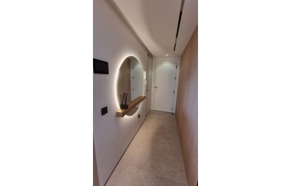 Resale - Apartment - Middle Floor Apartment - Marbella - Nueva Andalucia