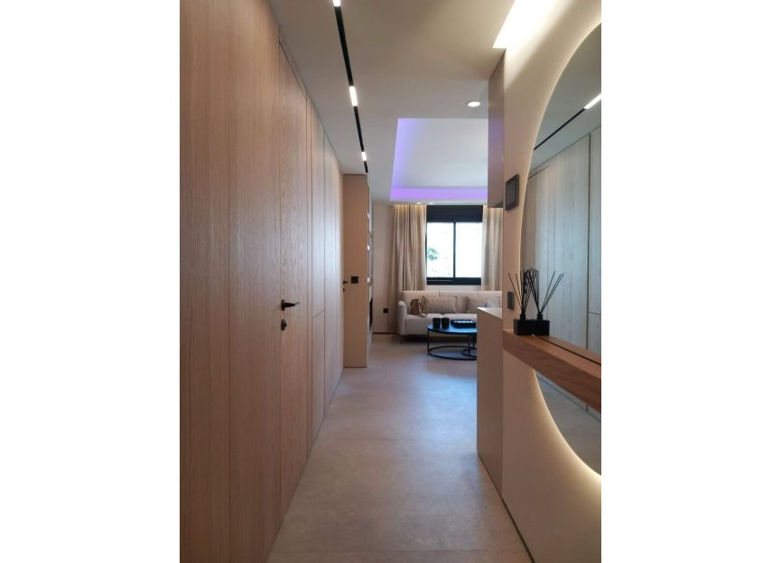 Resale - Apartment - Middle Floor Apartment - Marbella - Nueva Andalucia