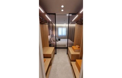 Resale - Apartment - Middle Floor Apartment - Marbella - Nueva Andalucia