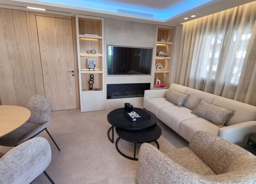 Resale - Apartment - Middle Floor Apartment - Marbella - Nueva Andalucia