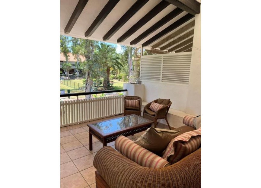 Resale - Apartment - Middle Floor Apartment - Marbella - Nueva Andalucia