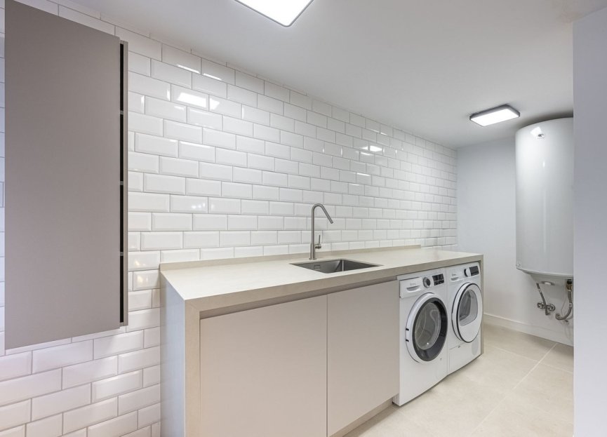 Resale - Apartment - Middle Floor Apartment - Marbella - Marbella Centro