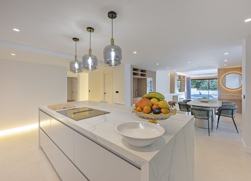 Resale - Apartment - Middle Floor Apartment - Marbella - Marbella Centro