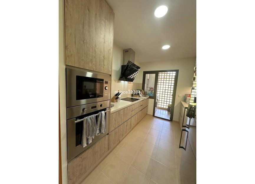 Resale - Apartment - Penthouse - Estepona - Estepona Centro