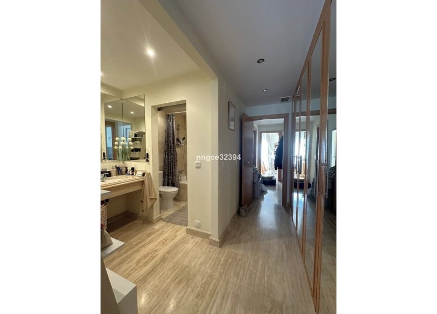 Resale - Apartment - Penthouse - Estepona - Estepona Centro