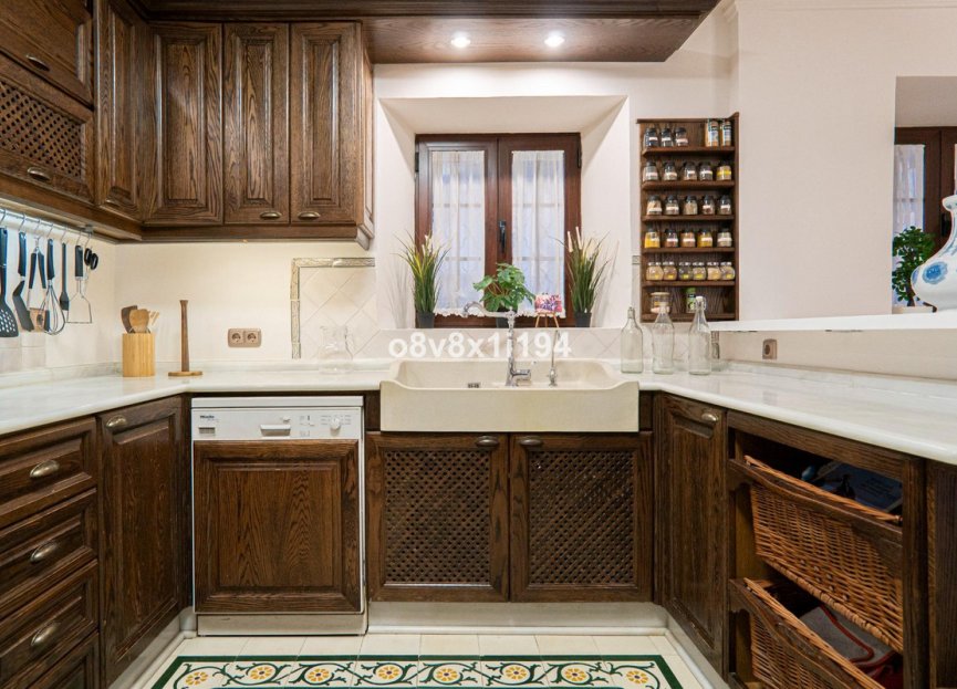 Resale - House - Detached Villa - Fuengirola - Fuengirola Centro