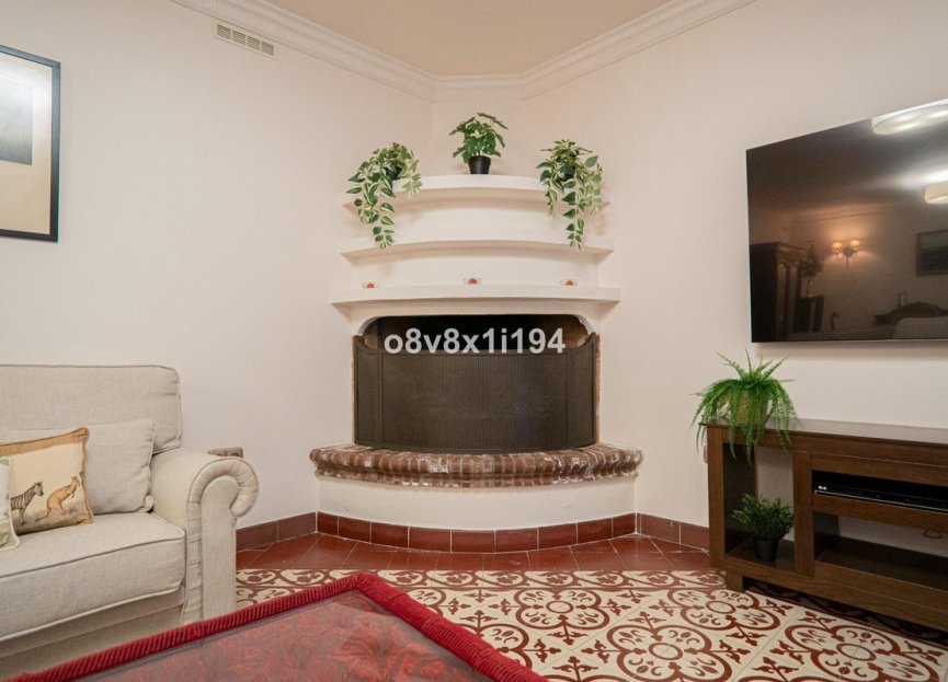 Resale - House - Detached Villa - Fuengirola - Fuengirola Centro
