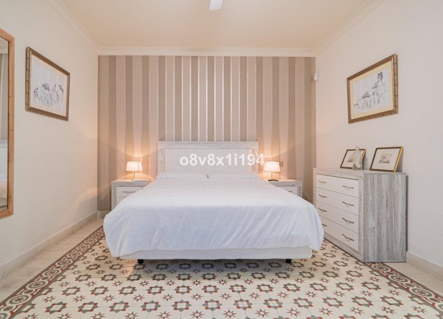 Resale - House - Detached Villa - Fuengirola - Fuengirola Centro