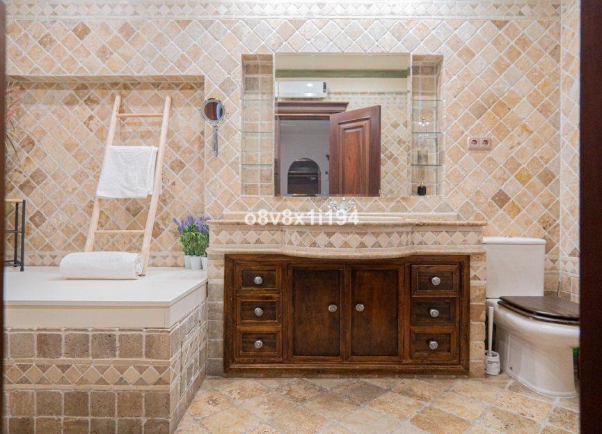 Resale - House - Detached Villa - Fuengirola - Fuengirola Centro