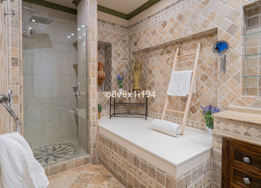 Resale - House - Detached Villa - Fuengirola - Fuengirola Centro