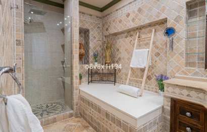 Resale - House - Detached Villa - Fuengirola - Fuengirola Centro