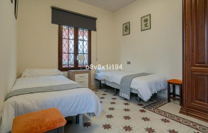 Resale - House - Detached Villa - Fuengirola - Fuengirola Centro