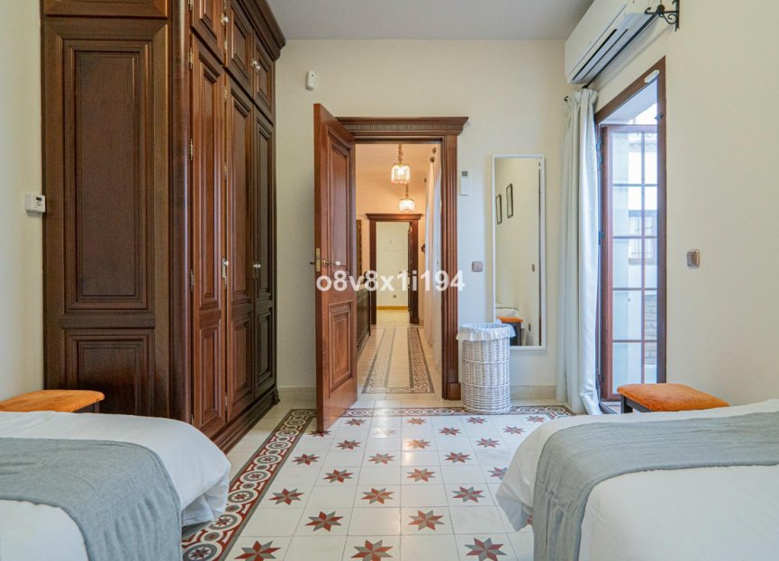 Resale - House - Detached Villa - Fuengirola - Fuengirola Centro